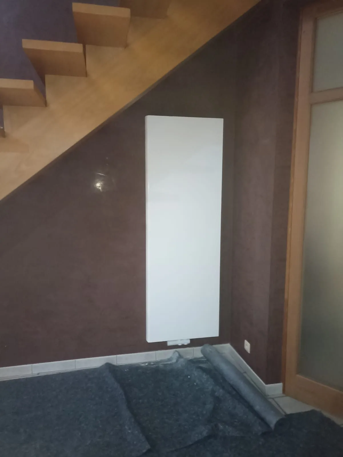 Pose d’un radiateur design — 2025