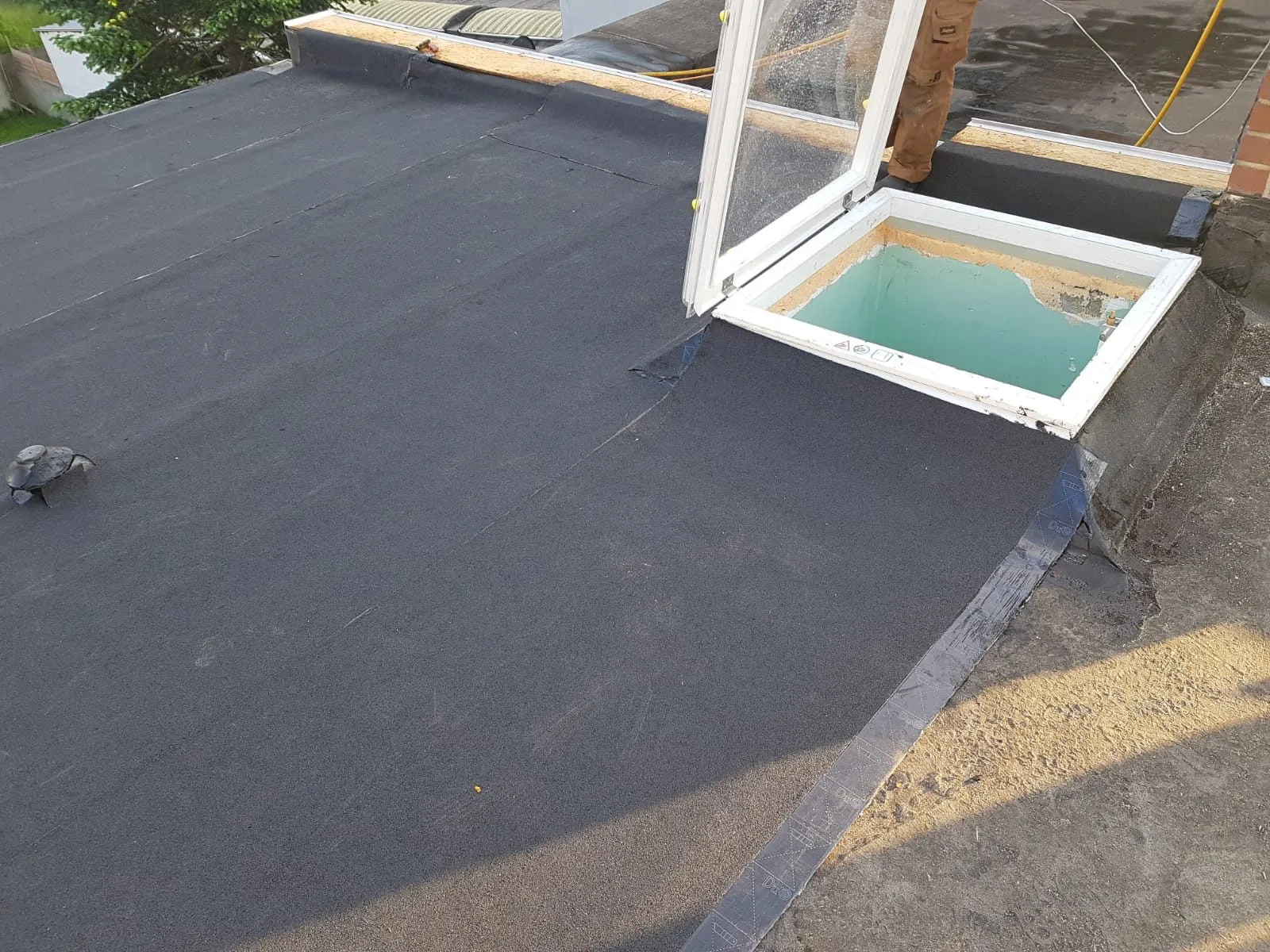 Toiture plate en EPDM avec coupole — 2018
